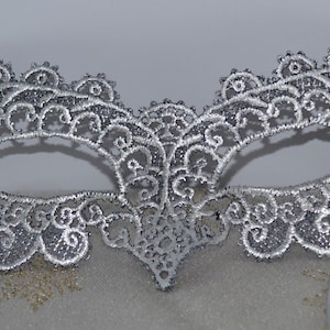 Silver Masquerade Mask Lace New Year&#39;s Party 2025 Masquerade Balls Charity Events Halloween Masked Balls Weddings Christmas Themed Events