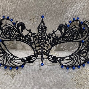 Black Masquerade Mask Blue Sapphire Glass Diamante Black Satin Ties Halloween Party Weddings New Year&#39;s Eve Masked Ball Christmas Party 2025
