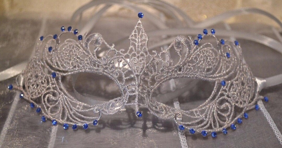 Silver Masquerade Mask With Blue Sapphire Diamantes Masquerade Balls ...