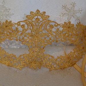 Gold Lace Masquerade Mask Gold Satin Ribbon Ties Halloween Party Weddings New Year's Eve Valentine Gift Masked Balls Christmas Party 2024