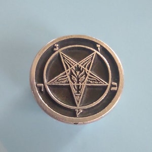 Sigil of Baphomet Pin - Goat&#39;s Head Inside An Inverted Pentagram Jewelry