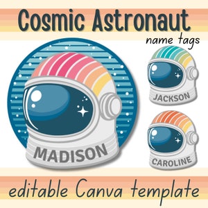 Op de afbeelding: Bewerkbare Canva-sjabloon voor astronaut-naamstickers. De sjabloon bevat een cartoon-astronaut met een regenbooghelm en een blauwe achtergrond. De tekst "name tags" staat bovenaan de afbeelding. De sjabloon bevat twee voorbeelden van naamstickers met de namen "JACKSON" en "CAROLINE".