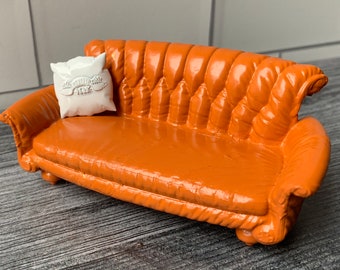 friends couch miniature