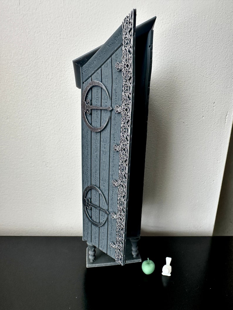 Disappearing Cabinet: Fantasy Bookshelf Decor for Fanfic Lovers image 4