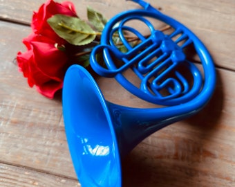 青いフレンチホルンの壁彫刻：HIMYMの小道具レプリカ、ロマンチックな