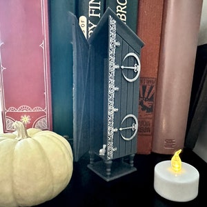 Disappearing Cabinet: Fantasy Bookshelf Decor for Fanfic Lovers image 11