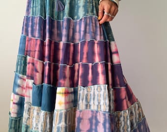 Falda larga de retazos estilo boho, sedosa, vaporosa, colorida, fruncida, reciclada, estilo gitano, festival, hippie, moderna, elegante, para chicas altas, ideal para viajar.