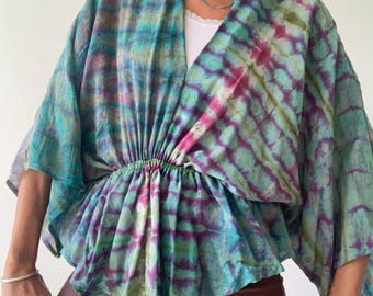 Top tie-dye, blusa de seda, top de manga kimono, blusa cómoda de verano con escote en V, top corto colorido, blusa holgada y vaporosa