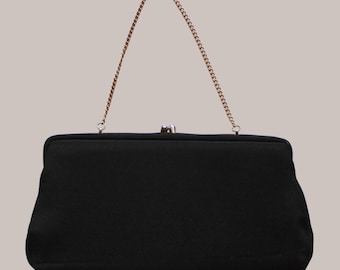 Authentic 1960s Kiss Lock Clutch Purse With Hideaway Chain