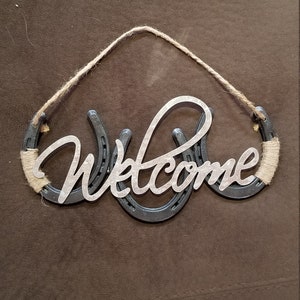 Horseshoe Welcome Sign