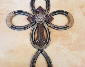 Horseshoe Cross, Metal Art, Iron Wall Decor, Wall Hangings Stylized Horseshoe  Cross Large Clover -  Canada