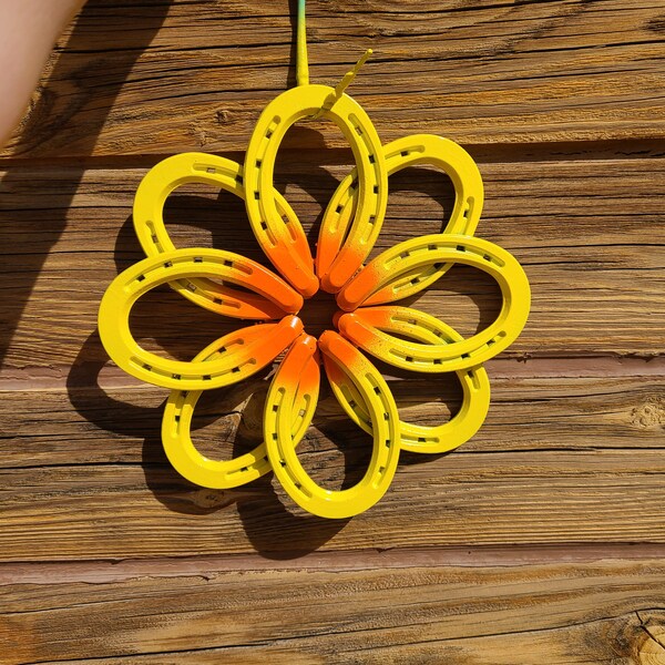 Horseshoe Flower - Etsy