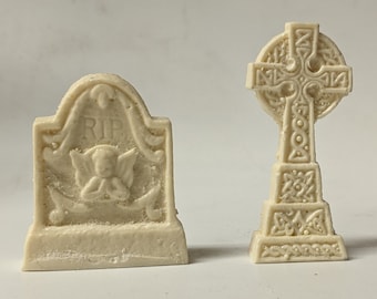 1:25 G scale model resin cemetery tombstones graveyard headstones