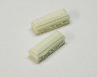 1:87 HO scale model resin funeral caskets set of 2