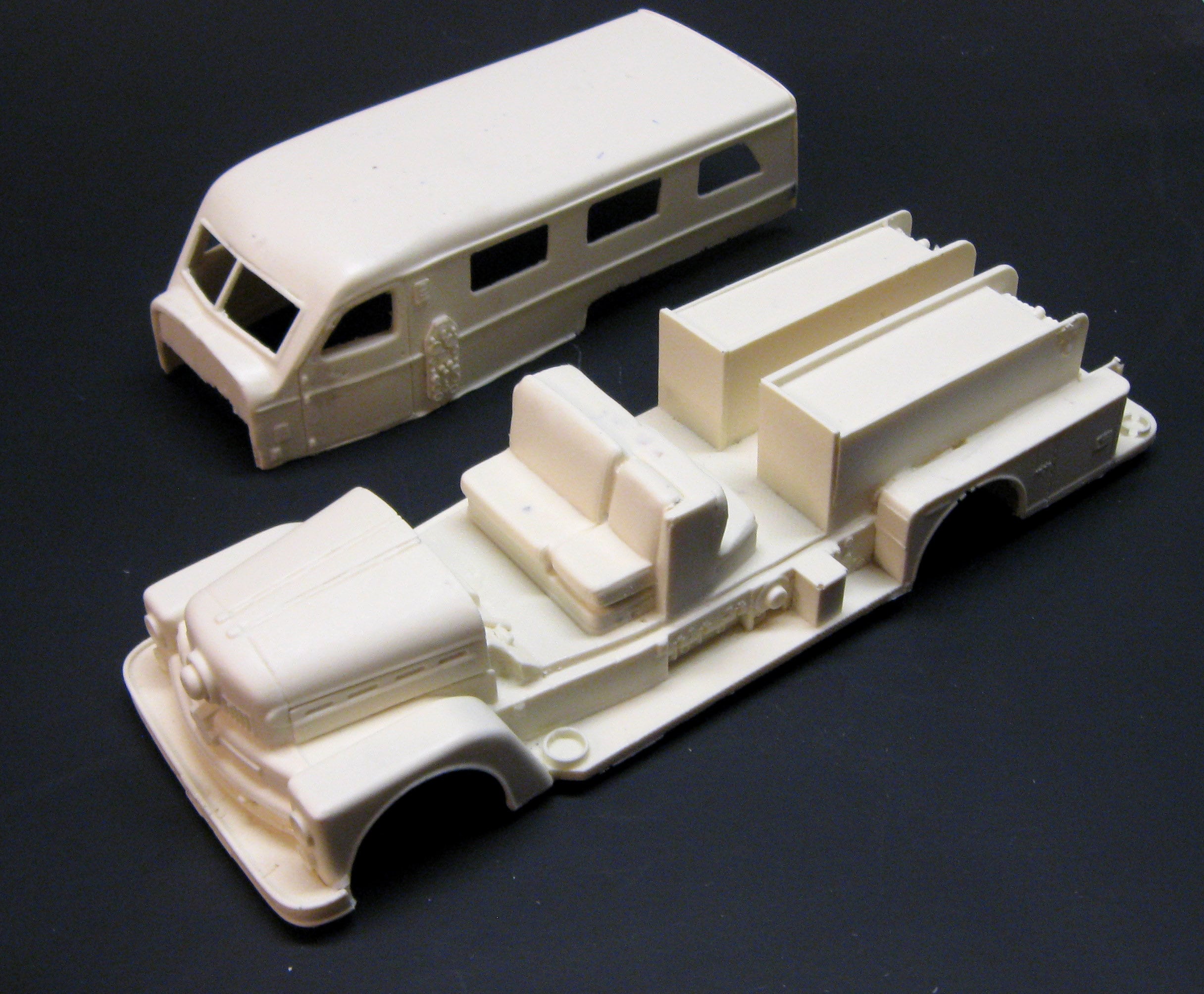 1/25 scale model resin 1958 Seagrave Sedan Safety Pumper fire truck