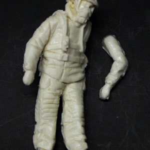 1:25 G scale airport air crash firefighter in turnout gear fire truck image 1