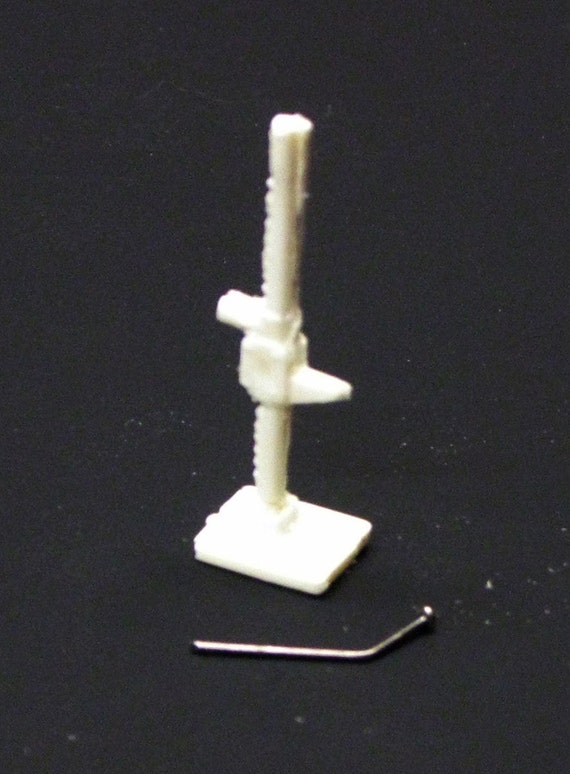 1 25 G Scale Model Resin Garage Automobile Repair Bumper Jack Etsy