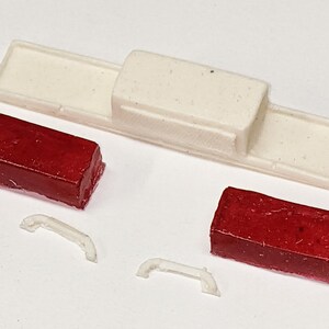 1:25 scale model Twinsonic lightbar fire ambulance