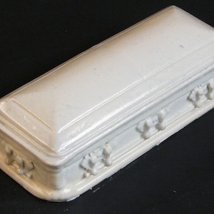 Modelo em escala 1:25 de carro funerário de resina