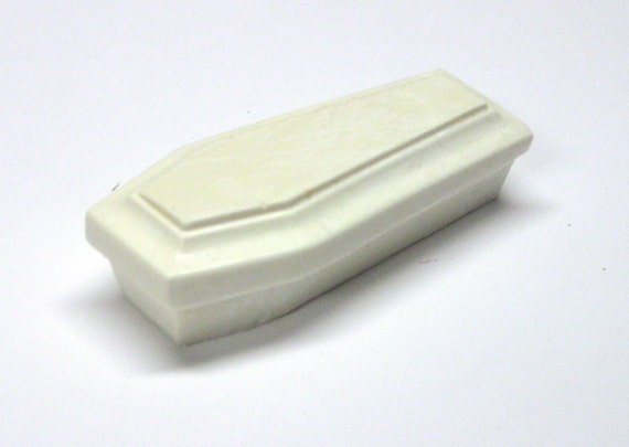 1:25 scale model resin toe pincher coffin funeral hearse 