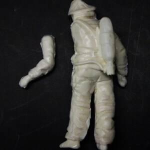 1:25 G scale airport air crash firefighter in turnout gear fire truck image 2