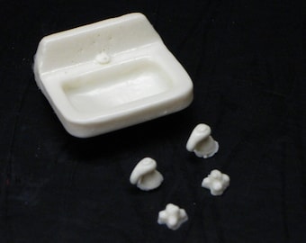 1:25 G scale resin model sink