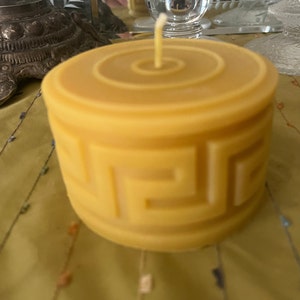 Coral’s Pure Beeswax Greek Pattern Circular Candle
