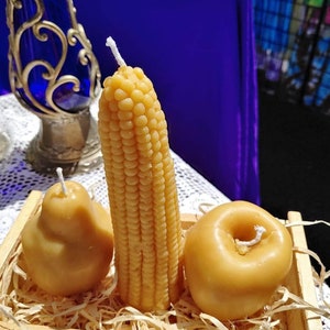 Coral&#39;s 100% Pure Beeswax Apple, Corn & Pear Candle Set