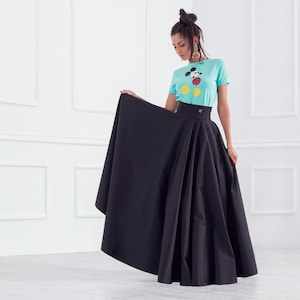 Langer Rock, Schwarzer Maxirock, Hoher Taillenrock, Gothic Rock, Schwarzer Rock für Frauen, Reitrock, Whimsigoth Kleidung, Rock mit Taschen