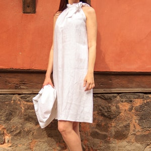 Elegantes Leinenkleid : Ärmellose Sommerkleidung