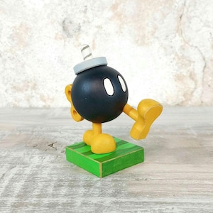 Super Mario Bros. Bob-omb - Wooden Figurine