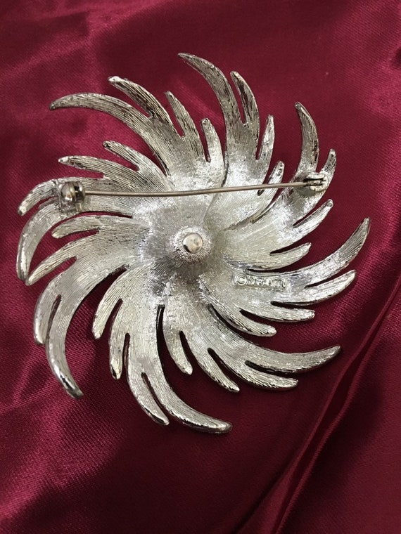 Sarah Coventry Brooch - image 3