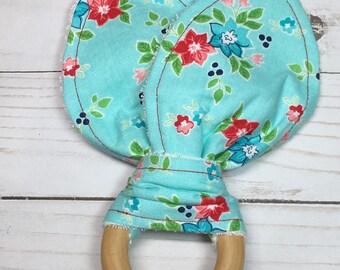 Shower beads Baby crib arm mobile Jewelry Macrame Pendant connector Teething Circle napkin 3 inches Beeswax Maple Hardwood Rings