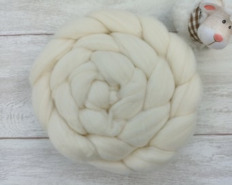 RAMBOUILLET - natural colored roving, spinning fibers - 100g