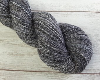 Handspun wool STEINBRUCH with merino, mulberry silk in fingering - 390 m/107g