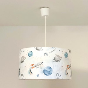 abat-jour ou suspension motif Fusées, planètes, arc-en ciel, constellations lustre plafonnier idée cadeau noël anniversaire chambre bébé