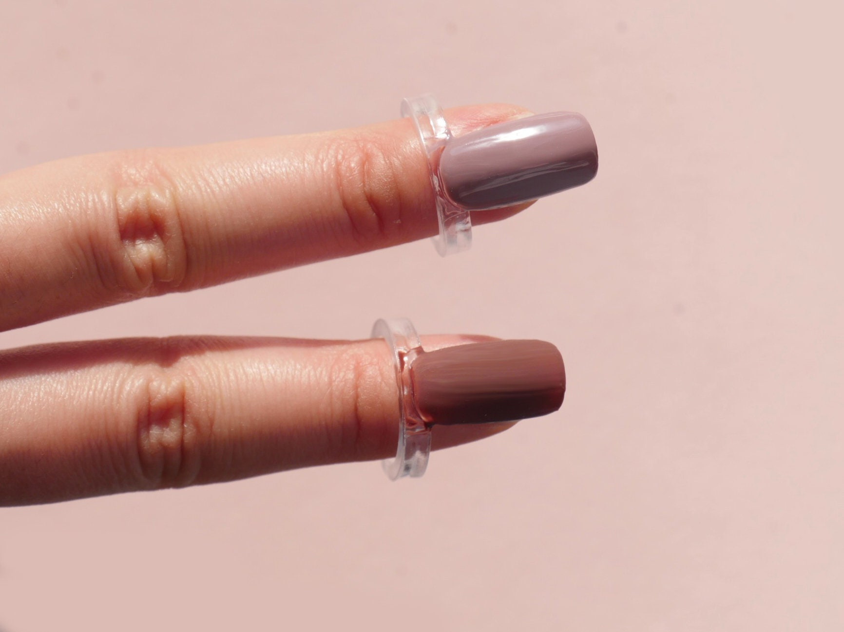 Nail ring display outlet