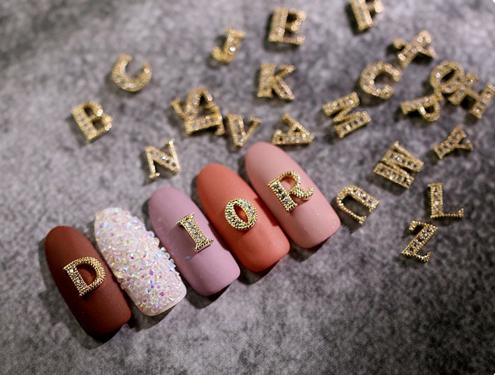 Black Friday 1Box DIY Decoration Gold Nail Crystal 3D Rhinestone English 26  letters Nail Art Charms For Nails