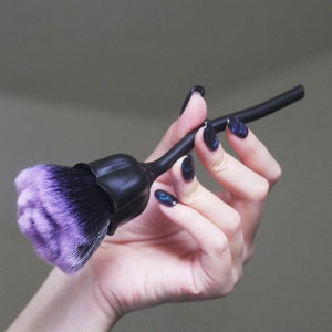 Rose Wand Dust Powder Removal Nail Brush/ Black & Purple Nail Powder