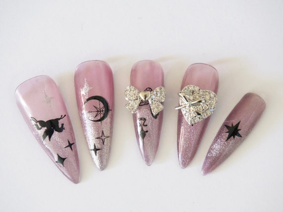 How to glue charms? Especially big one and coned back one. Try this gl, charm  nails
