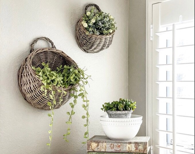 Set of 2 Willow Wall Baskets Wall Pockets Woven Wall Decor Etsy