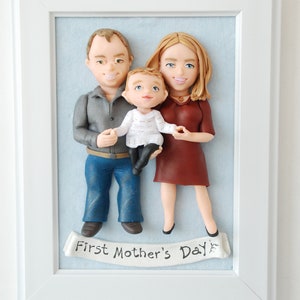 Custom family sculpture One year wedding anniversary for wife image 7