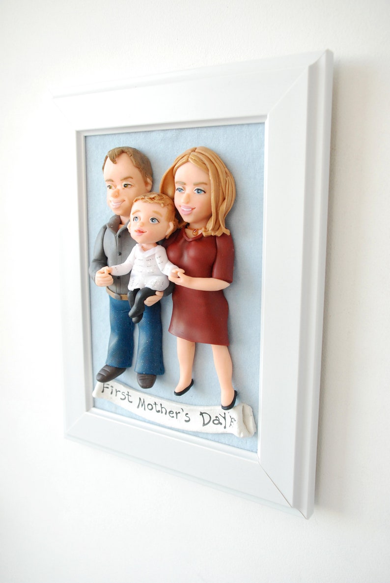 Custom family sculpture One year wedding anniversary for wife image 6