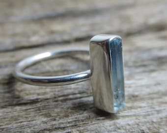 Raw Aquamarine Silver Ring/Rare and powerful aquamarine/Natural Aquamarine from Vietnam/healing crystal