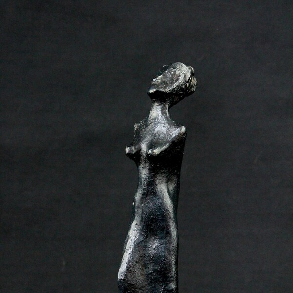 Bronze, Bronzeskulptur, Original, Frauenskulptur, weibliche Skulptur "Kleine Gewandfigur"