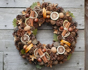 Natural Christmas Wreath, Pine Cones, Acorns, Cinnamon