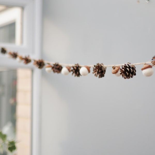 Pine cone garland Acorn garland Autumn garland Christmas garland Christmas tree decoration Natural decor and felt decoration Fall decoration