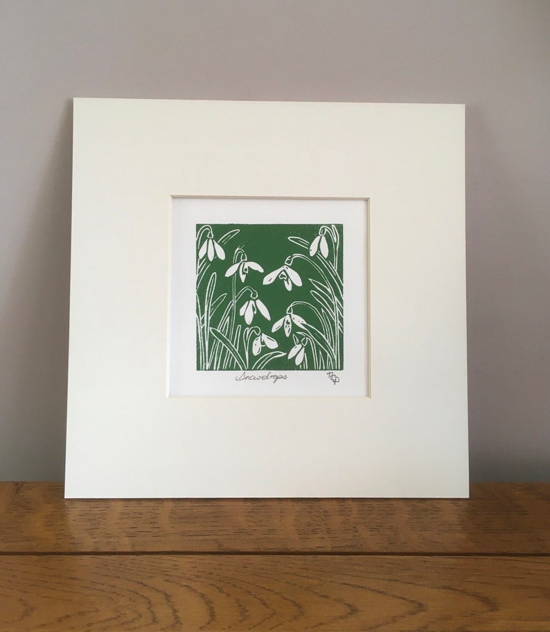 Snowdrops Lino Print, Snowdrops wall art, Green floral artwork, Flowers Lino Print, Hand printed flowers, Green wall decor, Hand pulled art image 3