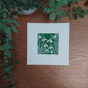 Snowdrops Lino Print, Snowdrops wall art, Green floral artwork, Flowers Lino Print, Hand printed flowers, Green wall decor, Hand pulled art image 6