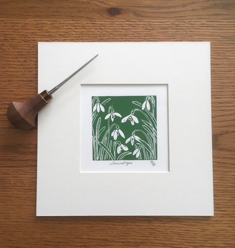 Snowdrops Lino Print, Snowdrops wall art, Green floral artwork, Flowers Lino Print, Hand printed flowers, Green wall decor, Hand pulled art image 4